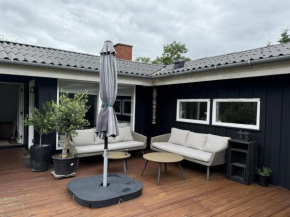 Holiday Home Elnur - from the sea by Interhome, Hals
